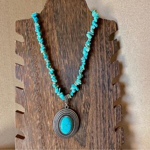 NEW HANDMADE - Turquoise and Silver Pendant Necklace
